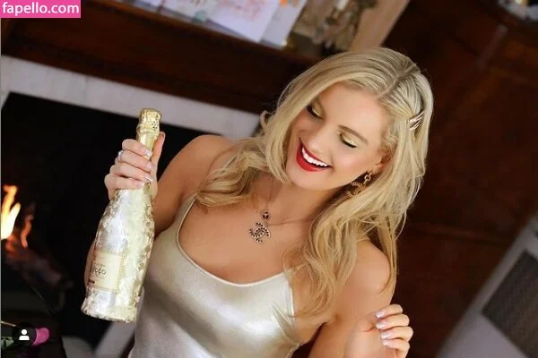 Dream Girlfriend Onlyfans Photo Gallery 