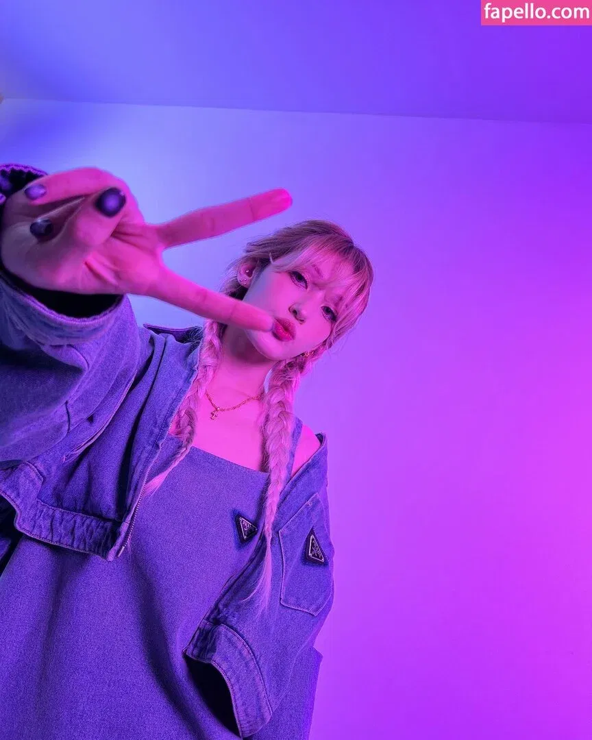 Jeon Somi Onlyfans Photo Gallery 