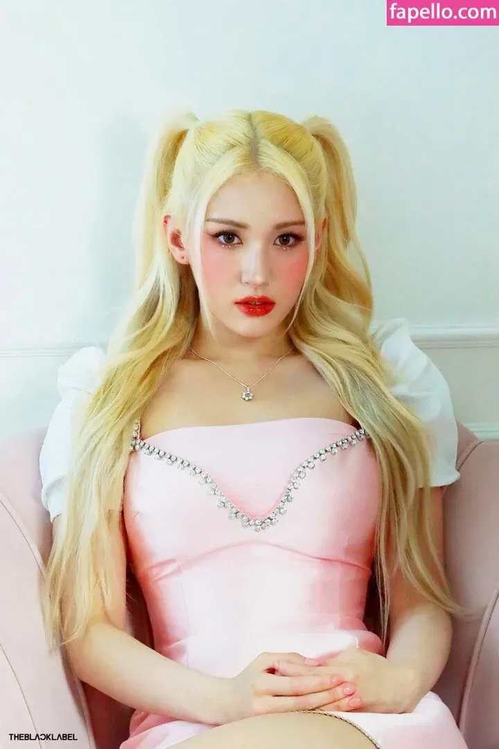 Jeon Somi Onlyfans Photo Gallery 