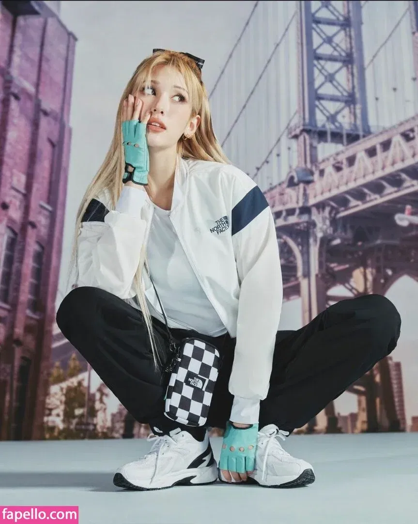 Jeon Somi Onlyfans Photo Gallery 