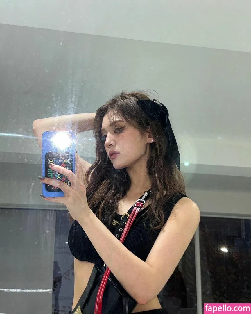 Jeon Somi Onlyfans Photo Gallery 