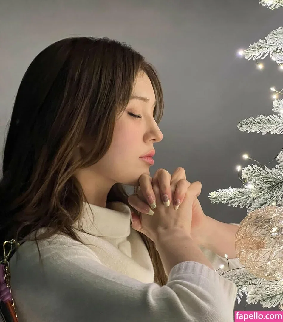 Jeon Somi Onlyfans Photo Gallery 