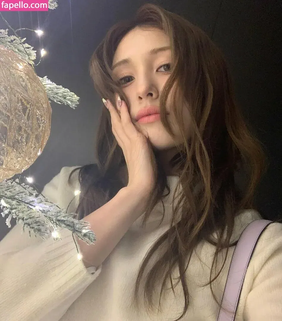 Jeon Somi Onlyfans Photo Gallery 