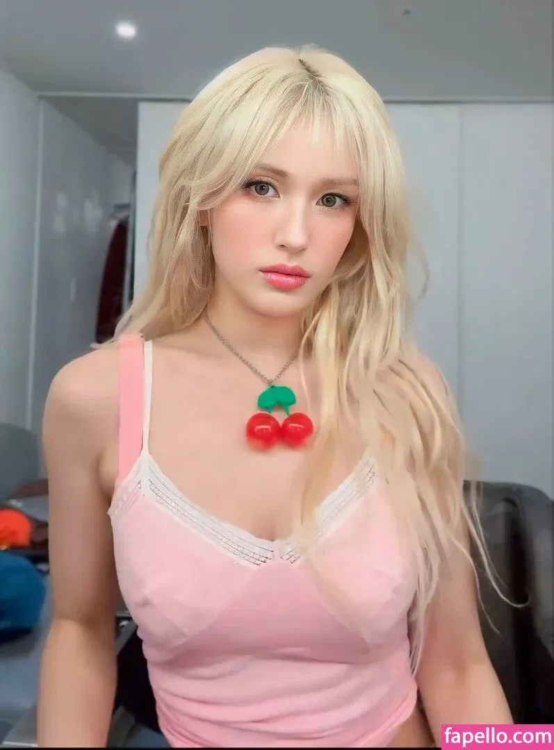 Jeon Somi Onlyfans Photo Gallery 