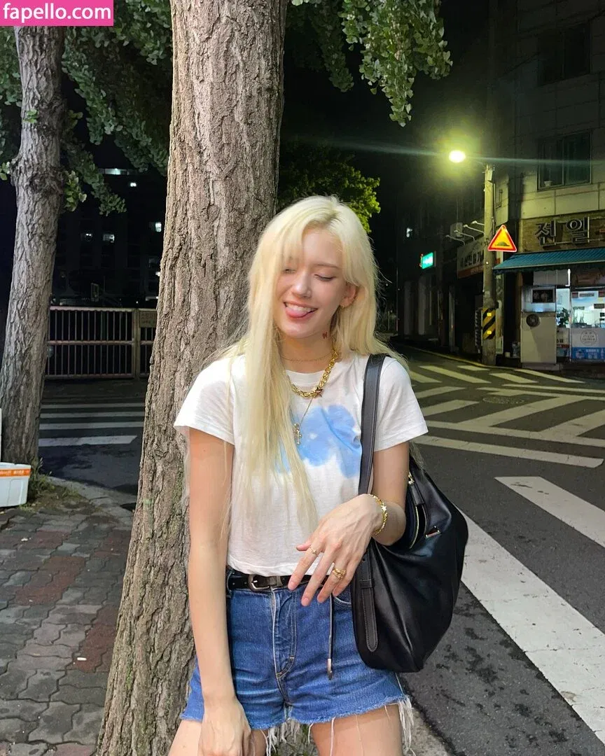 Jeon Somi Onlyfans Photo Gallery 