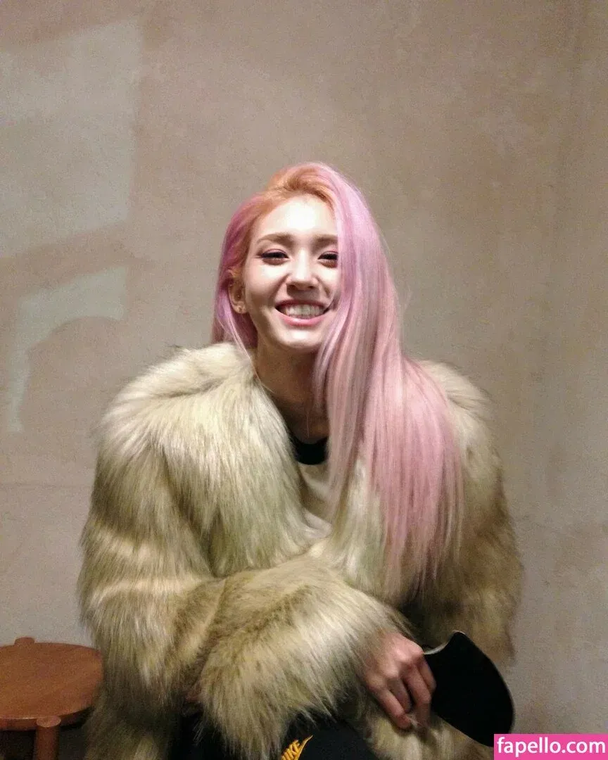 Jeon Somi Onlyfans Photo Gallery 