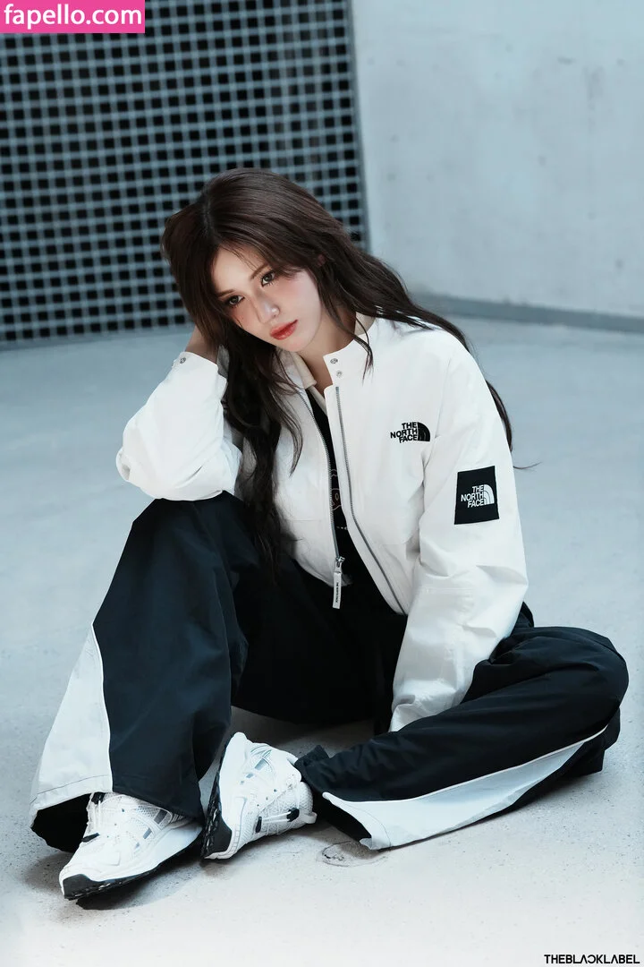 Jeon Somi Onlyfans Photo Gallery 
