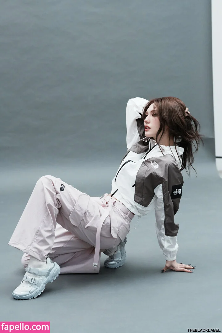 Jeon Somi Onlyfans Photo Gallery 