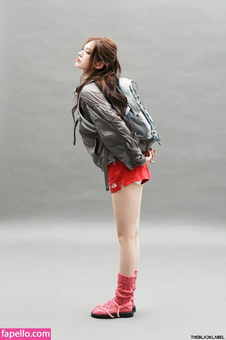 Jeon Somi Onlyfans Photo Gallery 