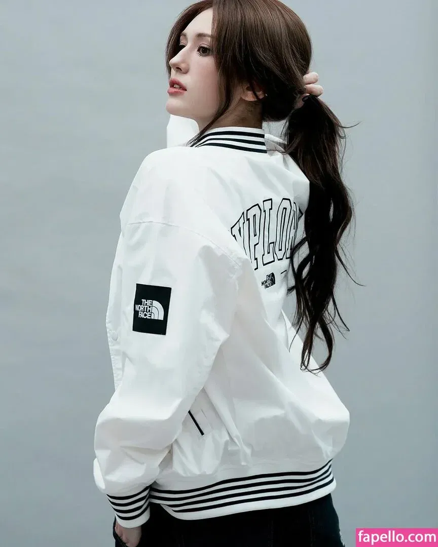 Jeon Somi Onlyfans Photo Gallery 