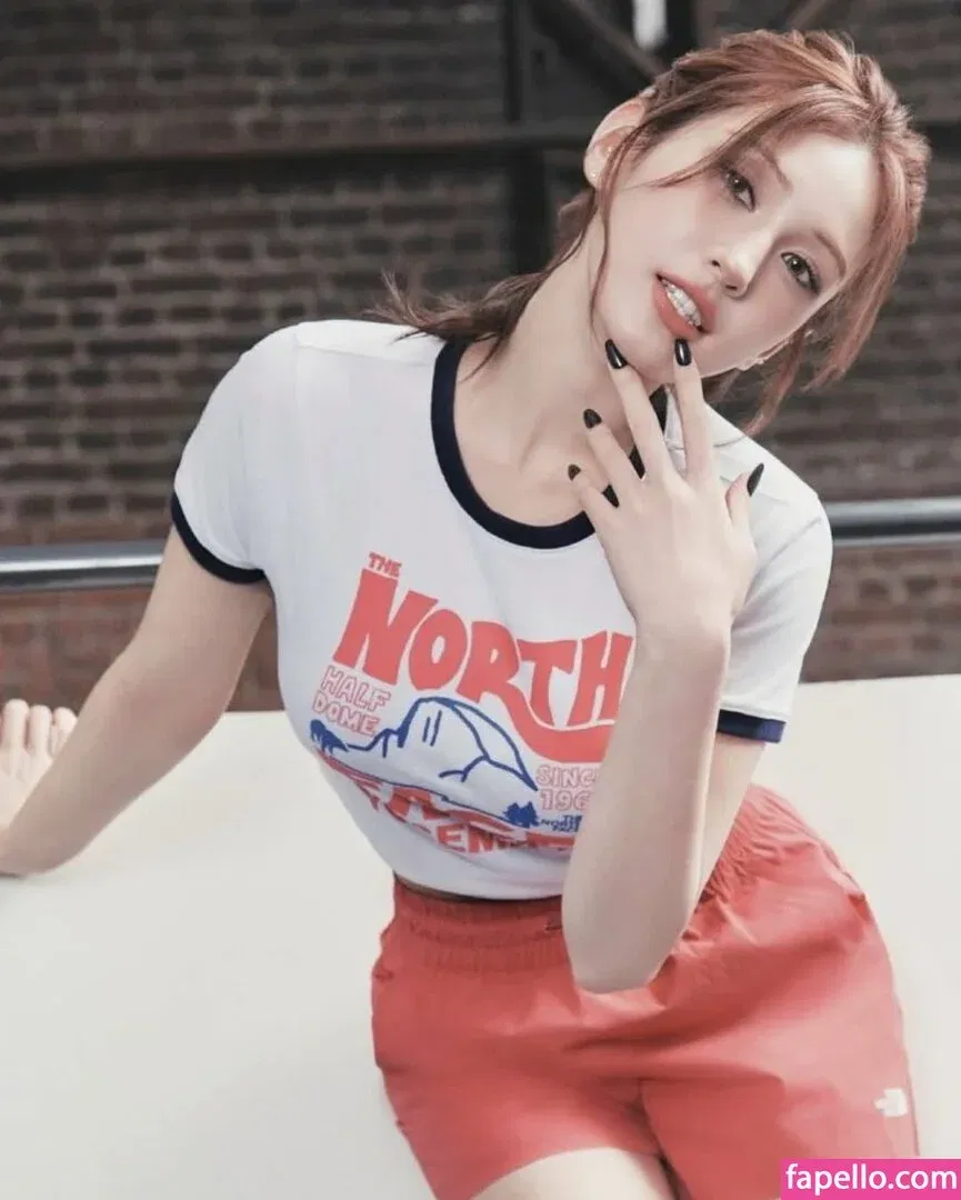 Jeon Somi Onlyfans Photo Gallery 