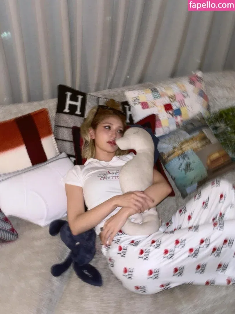 Jeon Somi Onlyfans Photo Gallery 