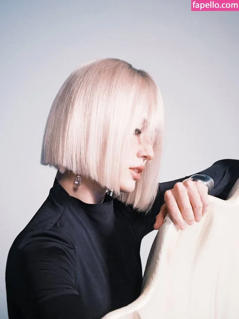 Jeon Somi Onlyfans Photo Gallery 