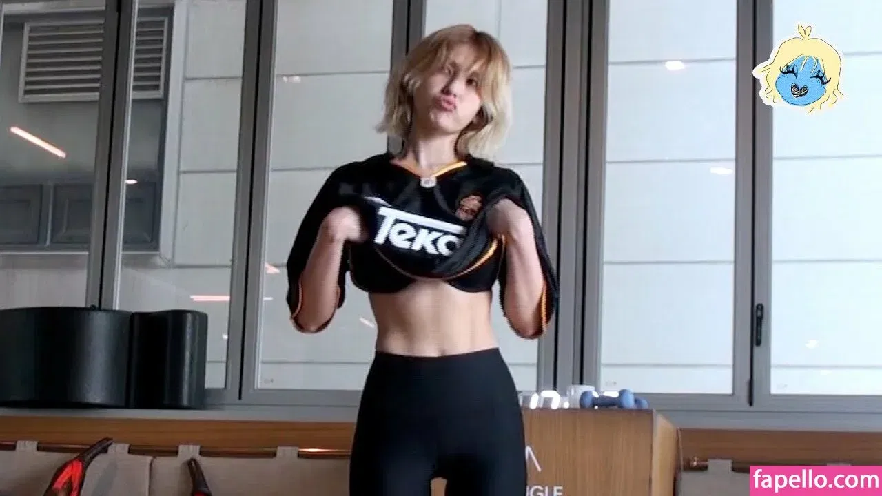 Jeon Somi Onlyfans Photo Gallery 