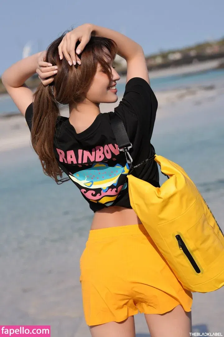 Jeon Somi Onlyfans Photo Gallery 