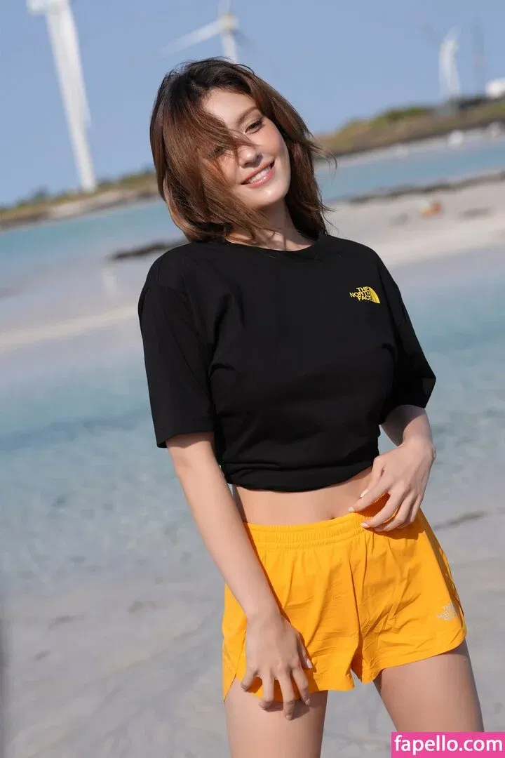 Jeon Somi Onlyfans Photo Gallery 