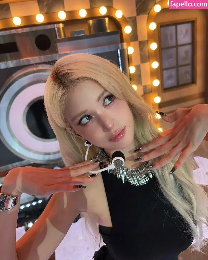 Jeon Somi Onlyfans Photo Gallery 