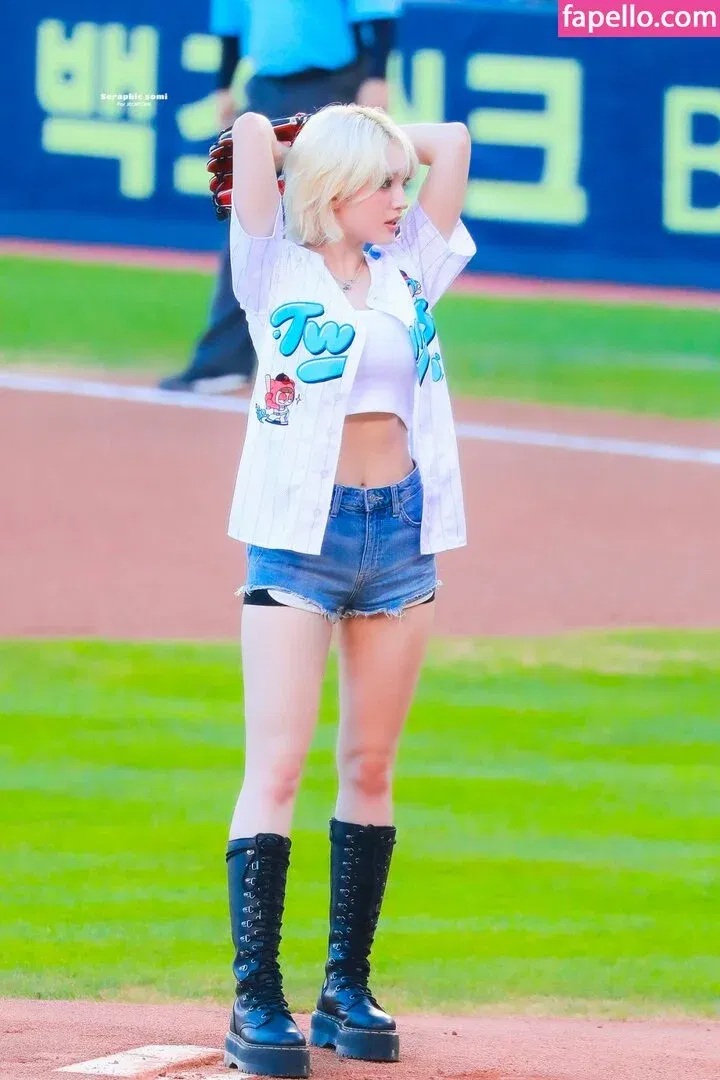 Jeon Somi Onlyfans Photo Gallery 