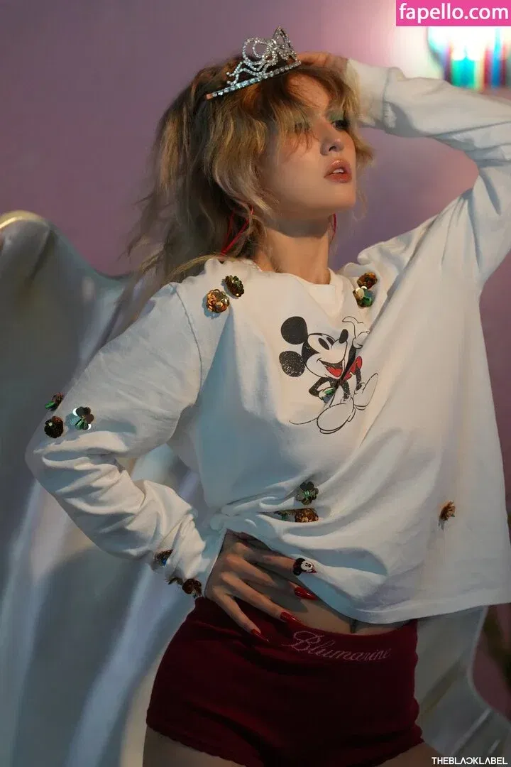 Jeon Somi Onlyfans Photo Gallery 