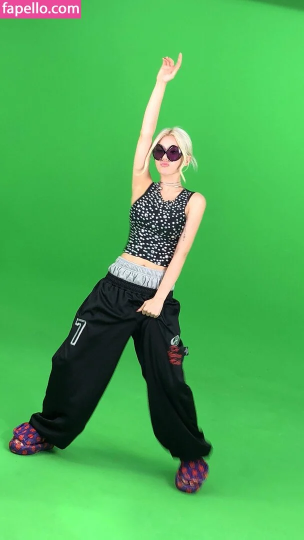 Jeon Somi Onlyfans Photo Gallery 