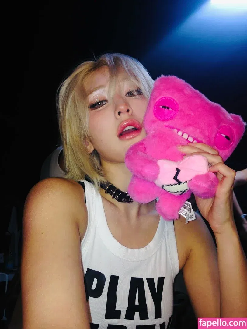 Jeon Somi Onlyfans Photo Gallery 