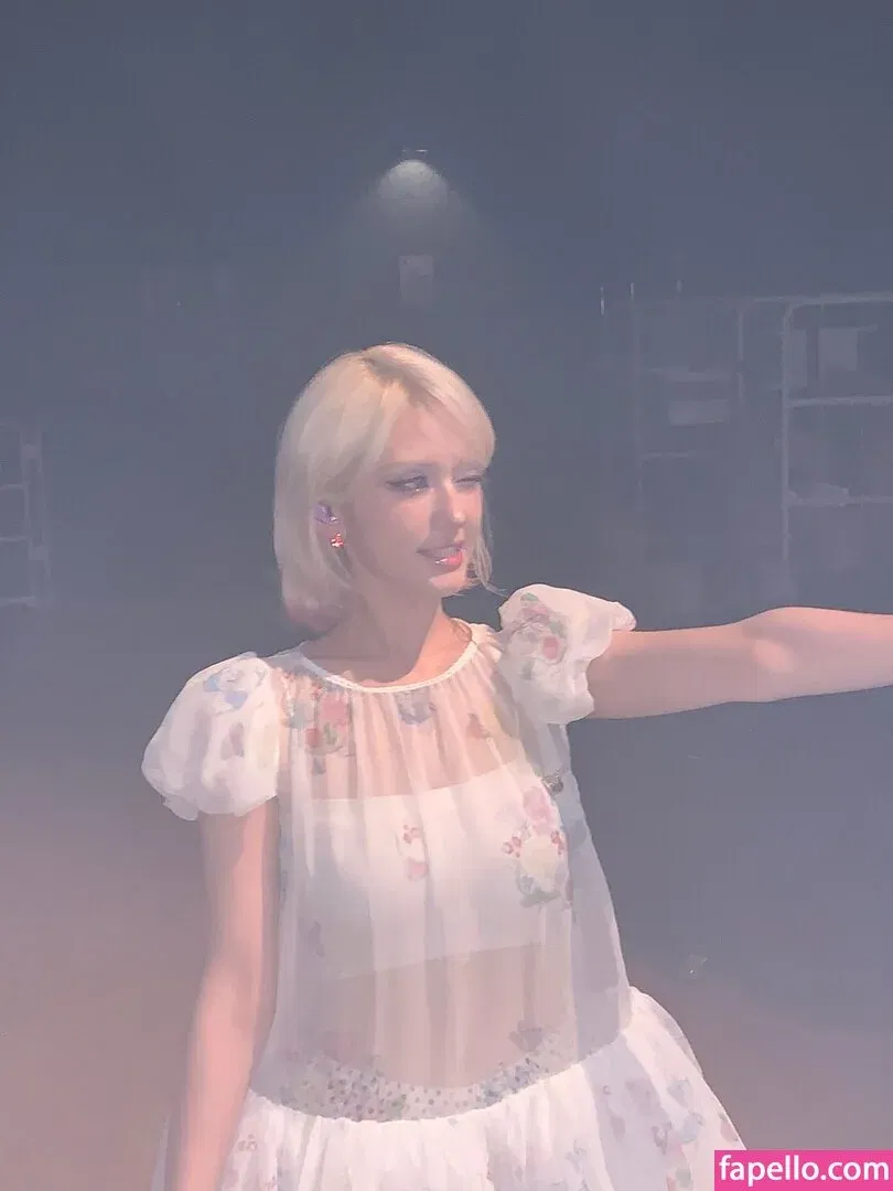 Jeon Somi Onlyfans Photo Gallery 