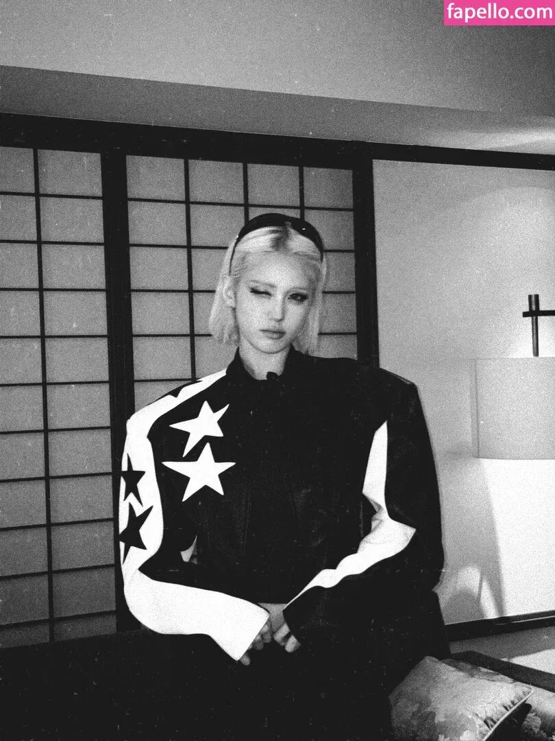 Jeon Somi Onlyfans Photo Gallery 