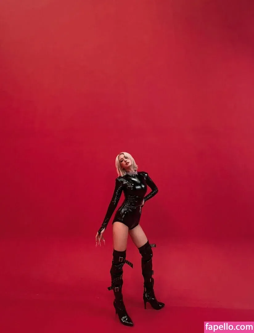 Jeon Somi Onlyfans Photo Gallery 