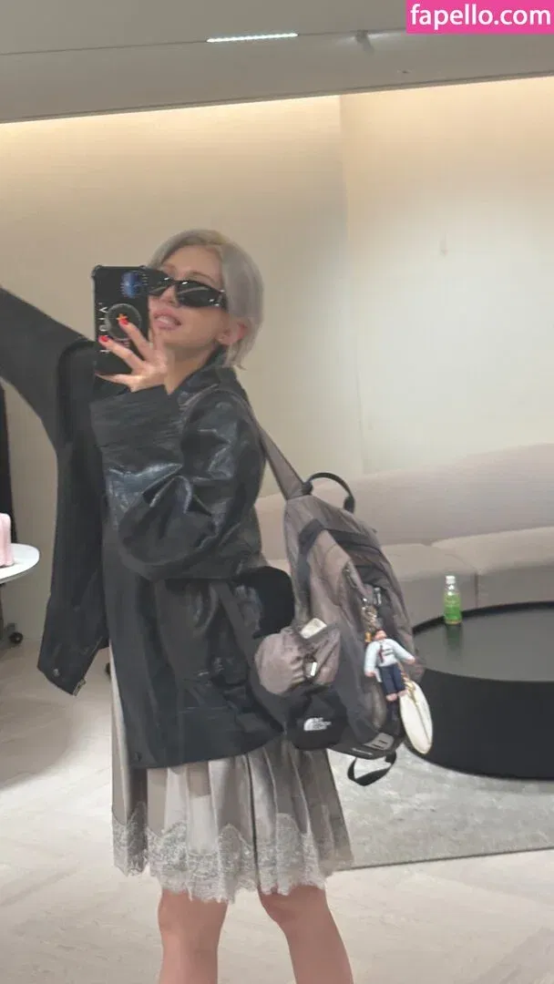 Jeon Somi Onlyfans Photo Gallery 