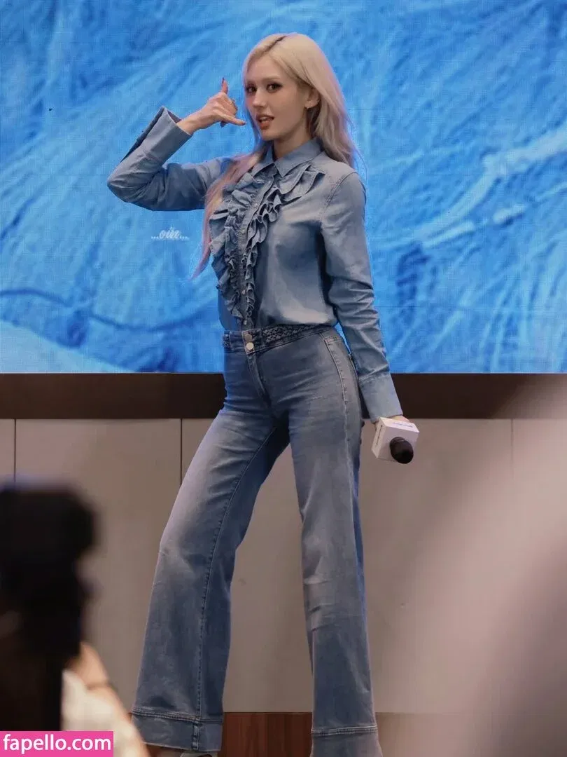 Jeon Somi Onlyfans Photo Gallery 