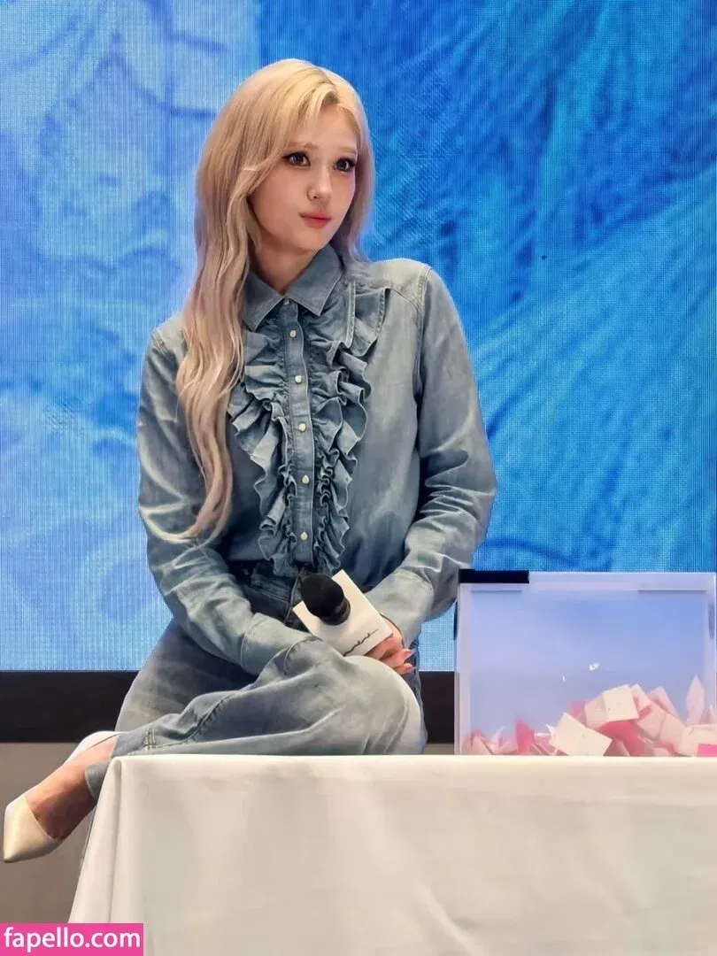 Jeon Somi Onlyfans Photo Gallery 