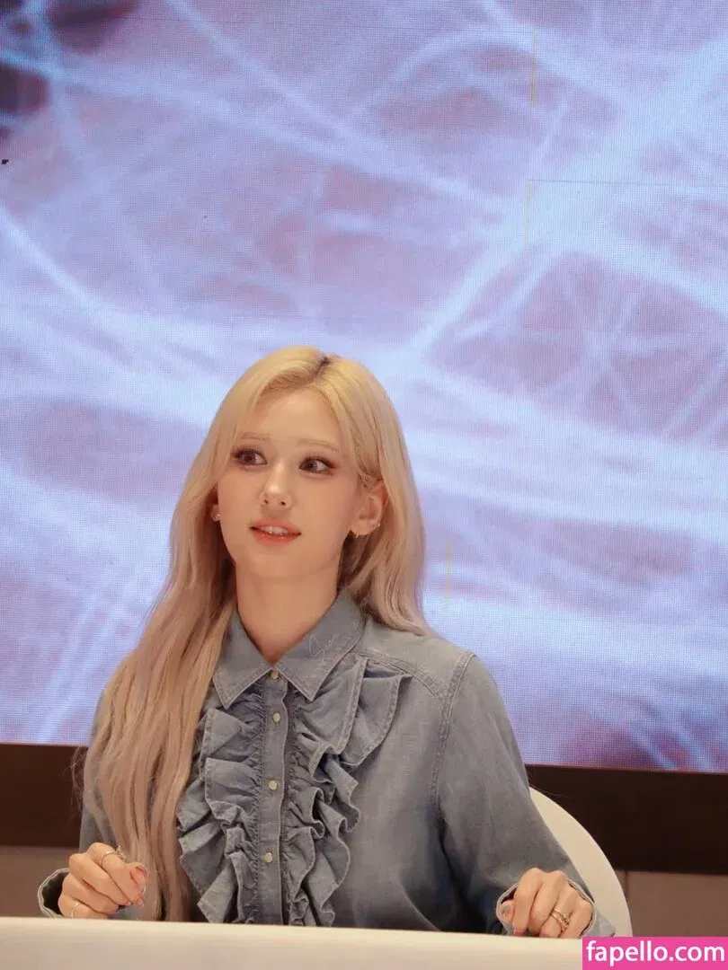 Jeon Somi Onlyfans Photo Gallery 