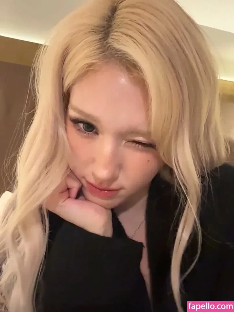 Jeon Somi Onlyfans Photo Gallery 