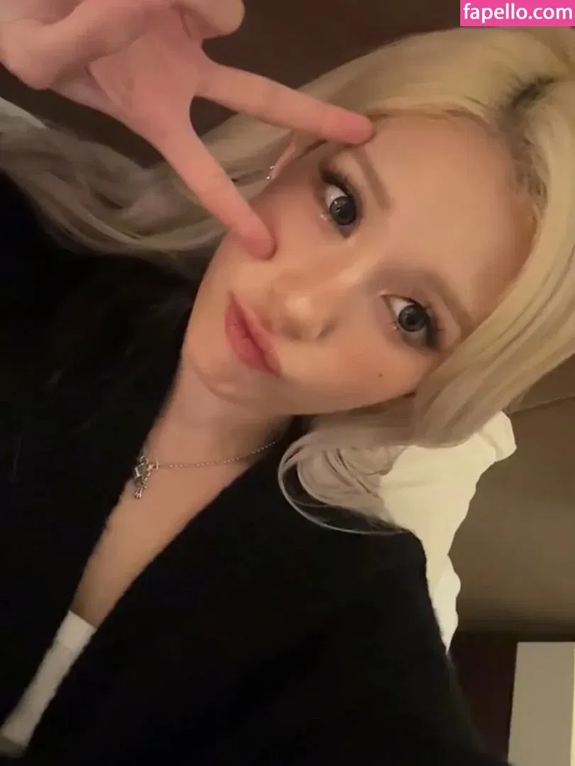 Jeon Somi Onlyfans Photo Gallery 