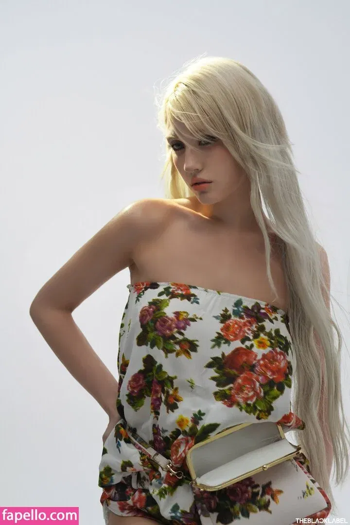 Jeon Somi Onlyfans Photo Gallery 