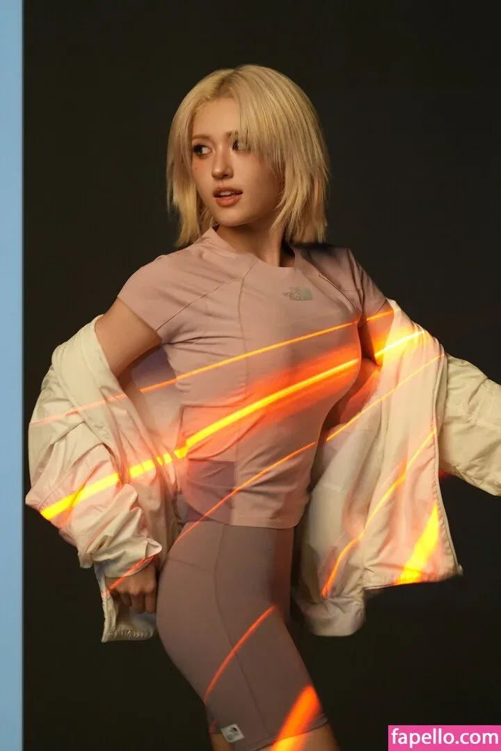 Jeon Somi Onlyfans Photo Gallery 