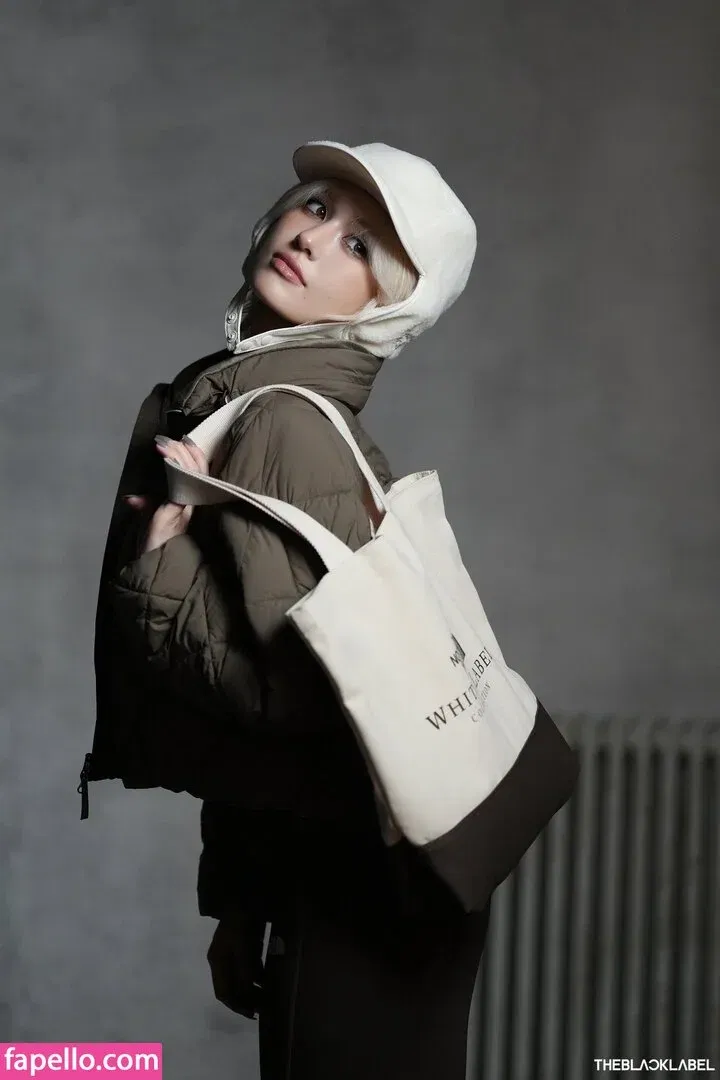 Jeon Somi Onlyfans Photo Gallery 