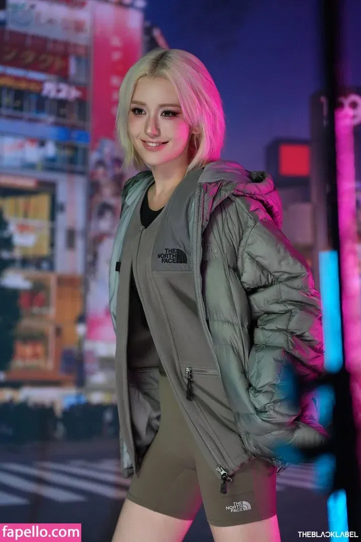 Jeon Somi Onlyfans Photo Gallery 