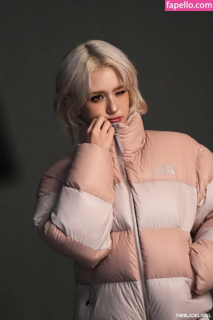 Jeon Somi Onlyfans Photo Gallery 