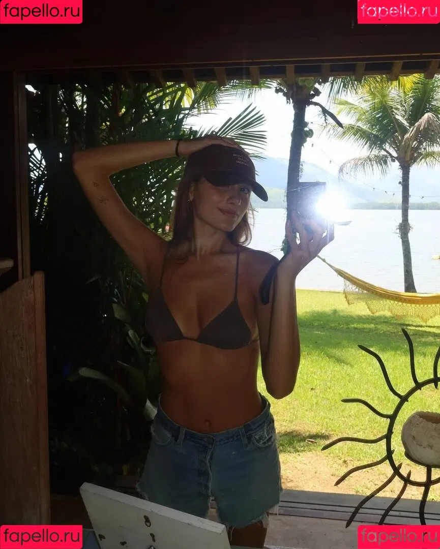 Sasha Meneghel Onlyfans Photo Gallery 