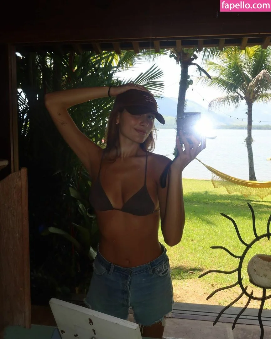 Sasha Meneghel Onlyfans Photo Gallery 