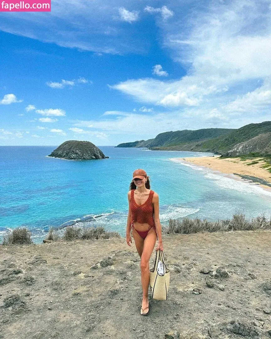 Sasha Meneghel Onlyfans Photo Gallery 