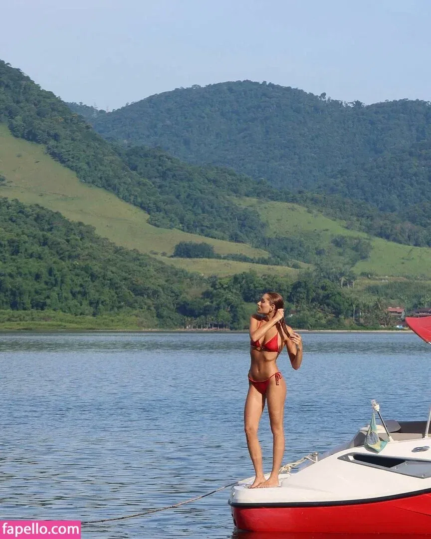 Sasha Meneghel Onlyfans Photo Gallery 