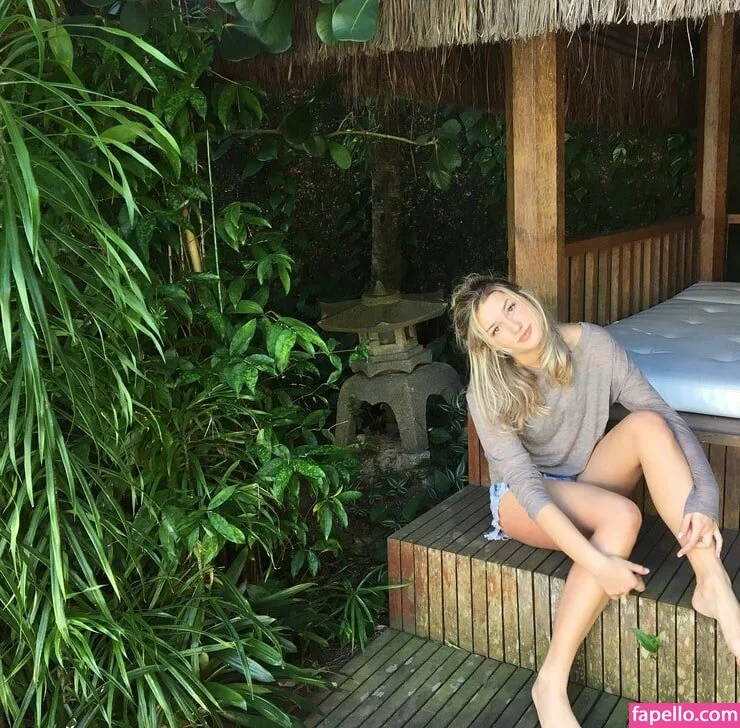 Sasha Meneghel Onlyfans Photo Gallery 