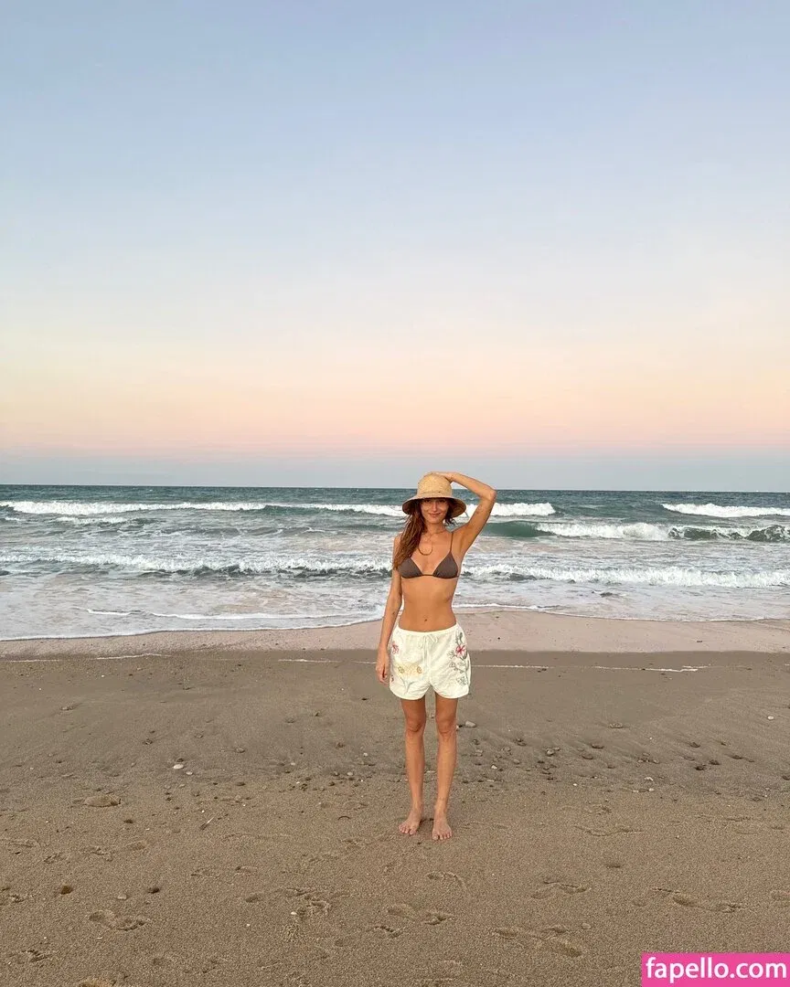 Sasha Meneghel Onlyfans Photo Gallery 