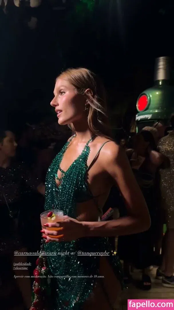 Sasha Meneghel Onlyfans Photo Gallery 