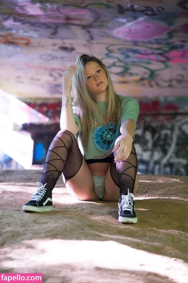 Nikkole Scott Onlyfans Photo Gallery 