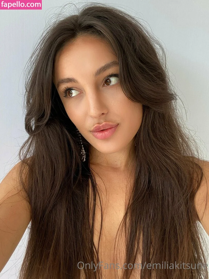 onlyemiliaa Onlyfans Photo Gallery 