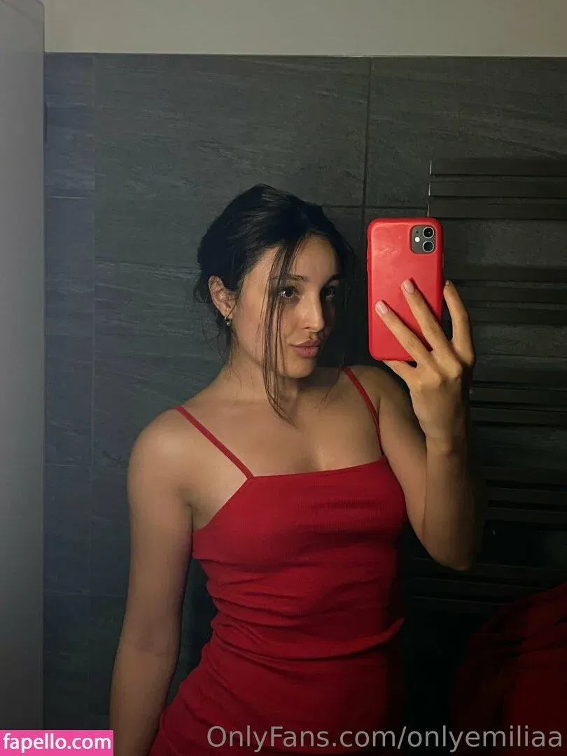 onlyemiliaa Onlyfans Photo Gallery 
