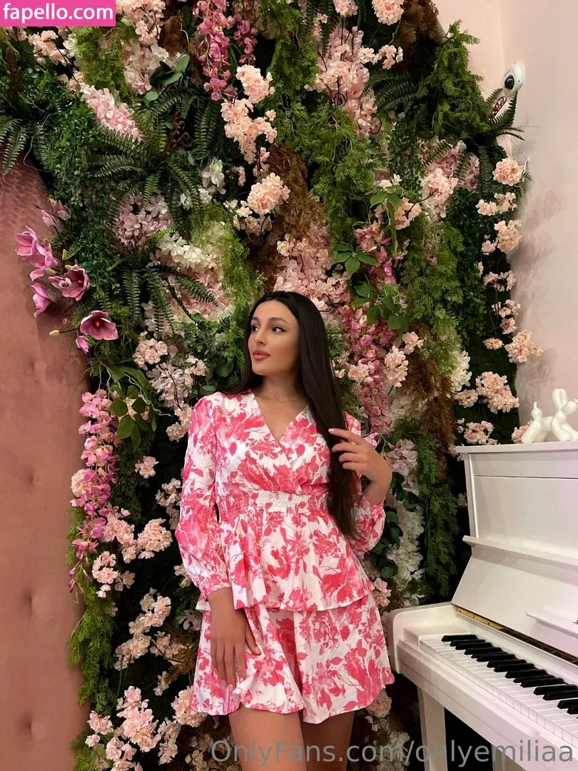 onlyemiliaa Onlyfans Photo Gallery 